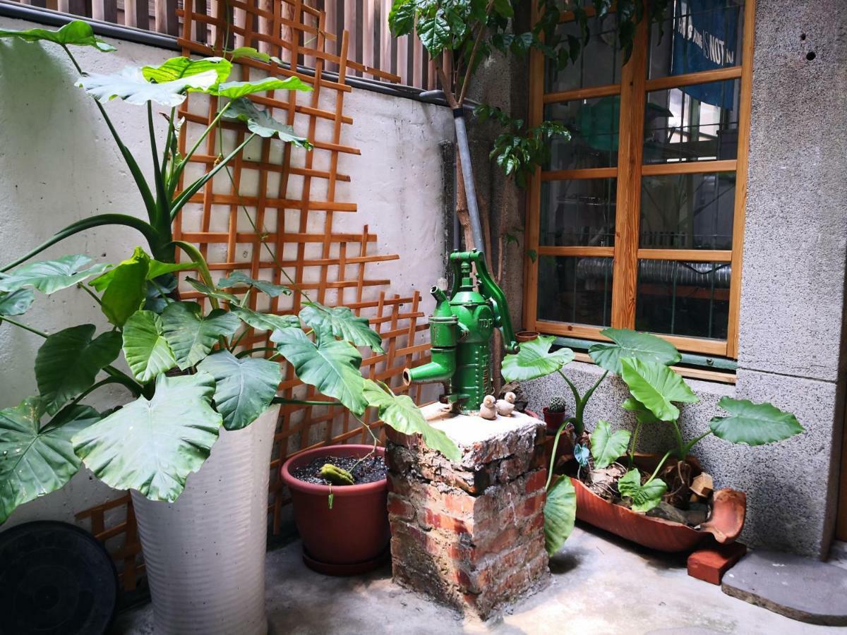 Bed and Breakfast Honey House Tainan Zewnętrze zdjęcie